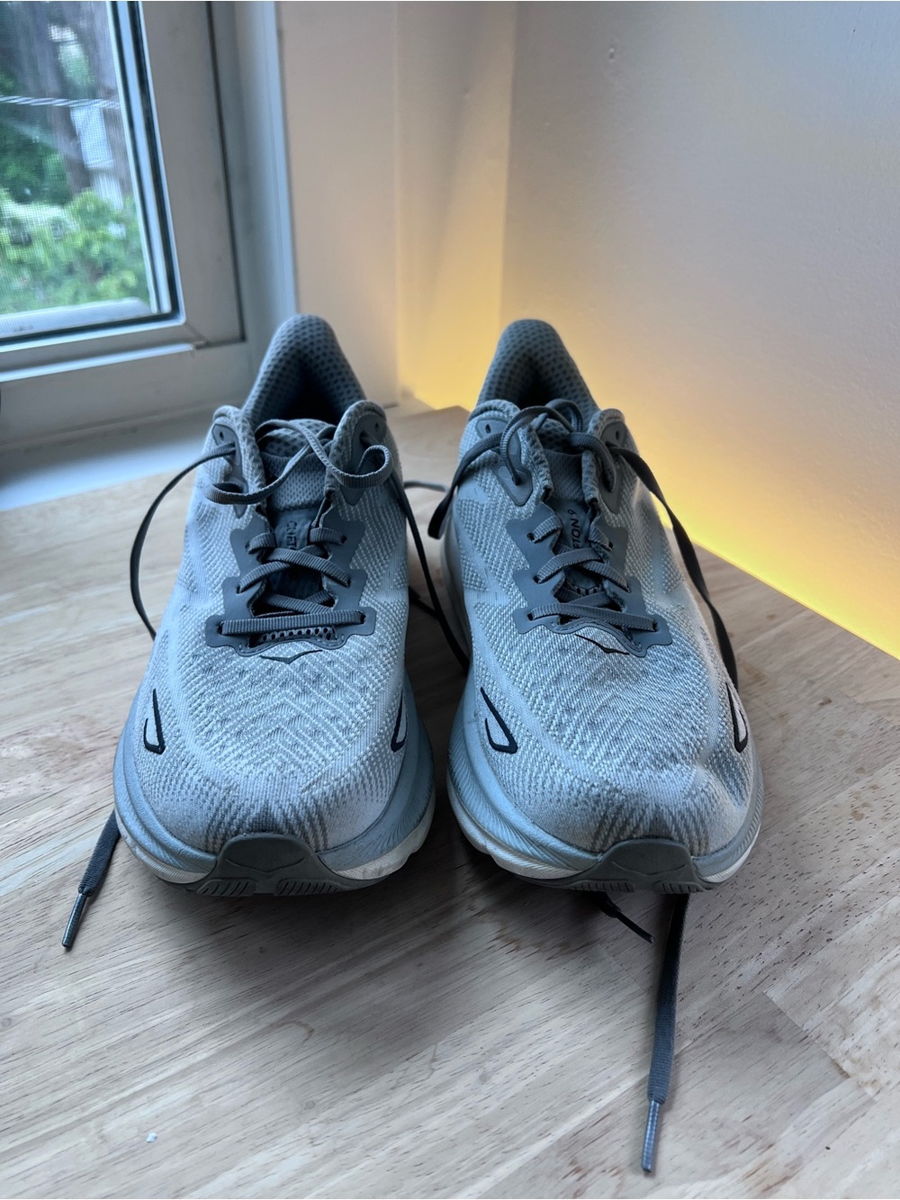 HOKA Clifton 9 Mens 10 Running Shoe w/ SUPERFEET inserts